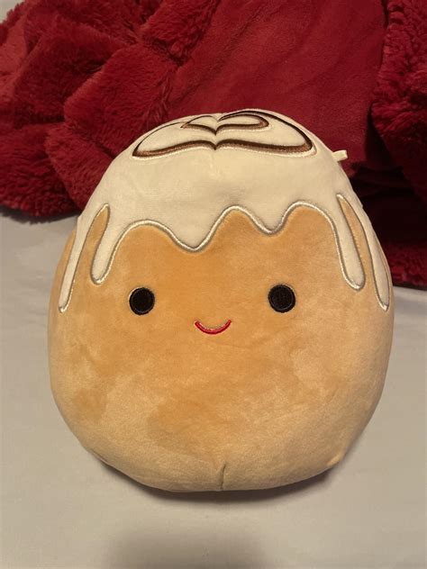 chanel cinnamon roll squishmallow.